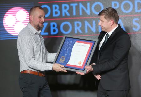 ONA ali ON 56 FOTO LJUBO VUKELIČ